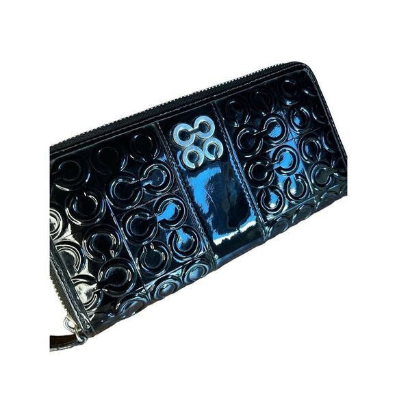 coach black signature patent leather zip around wallet - Picture 2 of 10